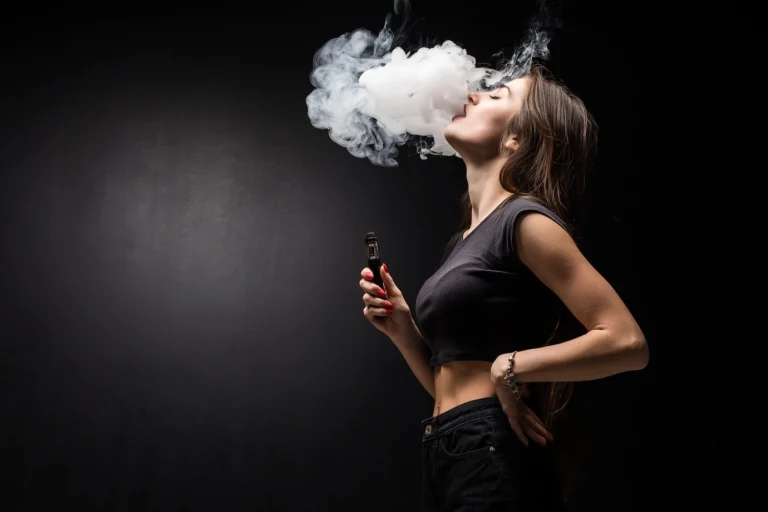 woman-is-vaping