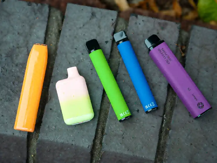 Why Your Disposable Vape Tastes Burnt and How to Fix It Effectively